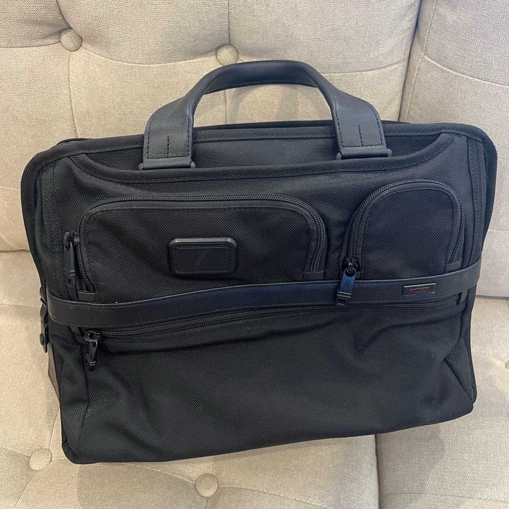 Tumi alpha 2